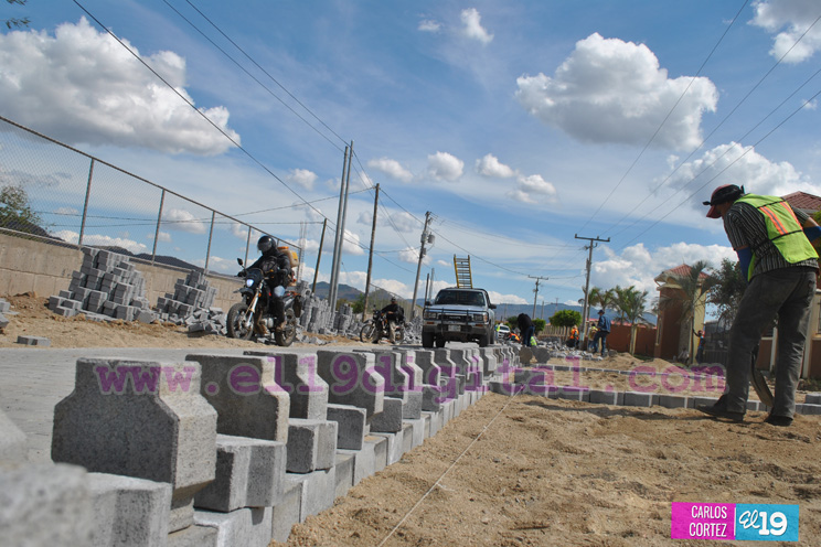 Estel&iacute; mejora su infraestructura vial